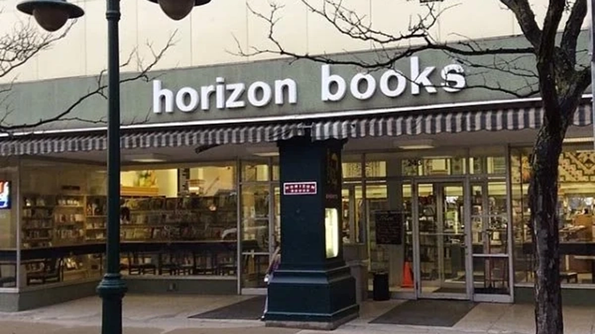 Horizon Books store front